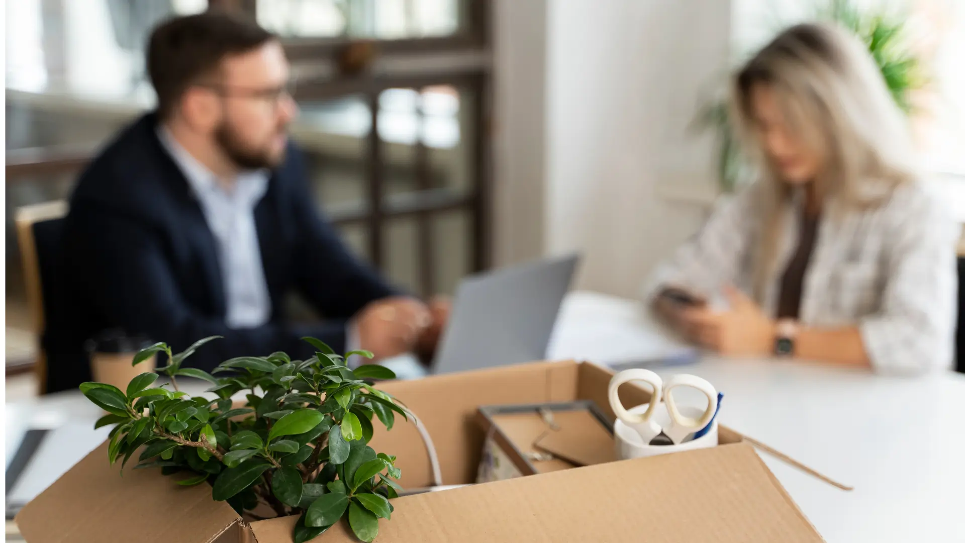 Un employeur met en place la procédure requise par le Code du travail, pour licencier un salarié.