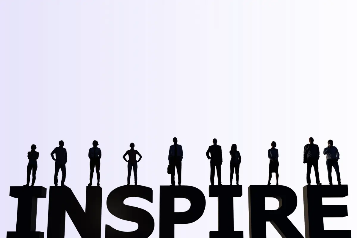 un mot : inspire avec des professionnels sur chaque lettre. Pour illustrer que l'organisation apprenante inspire les professionnels